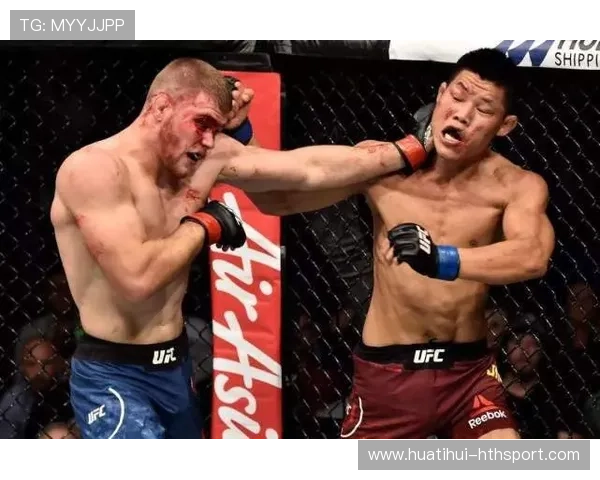 UFC女拳手赛后猛击，拳套飞出屏幕的瞬间燃爆全场！